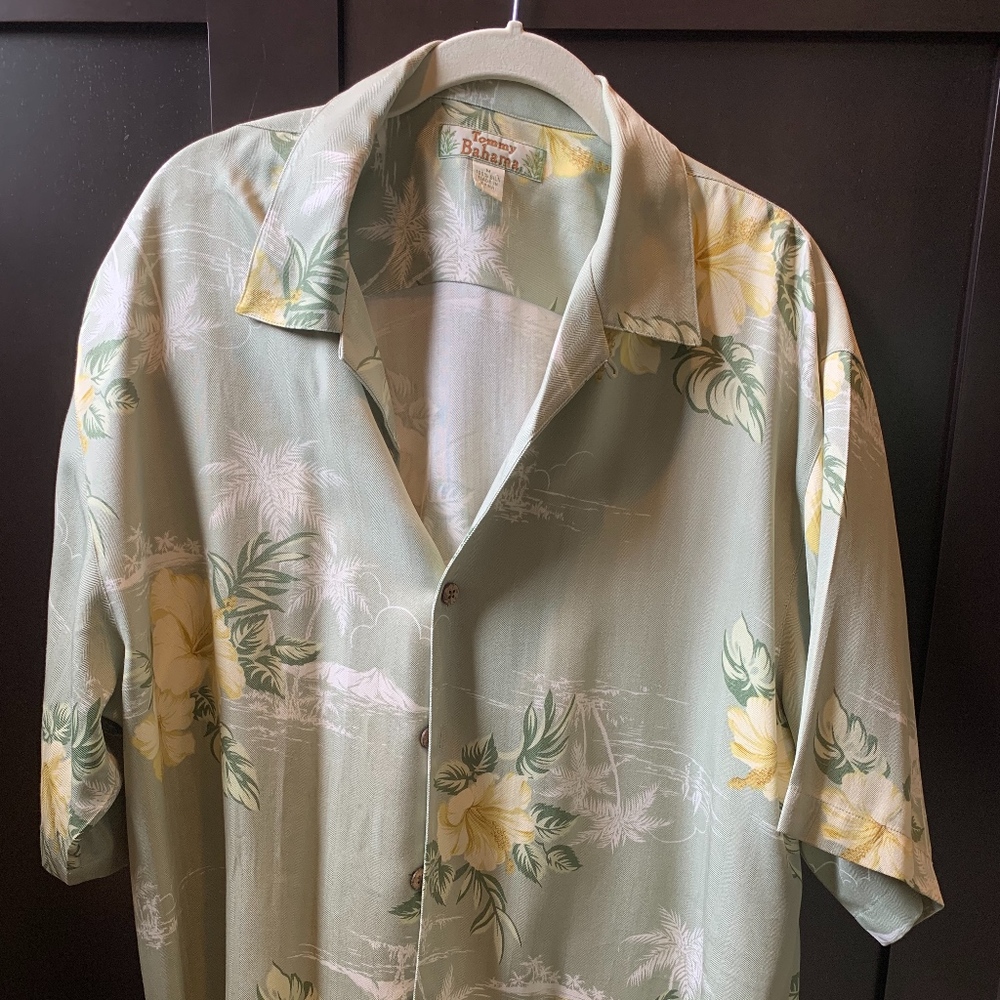 Tommy Bahama Hawaiian Floral Mens Silk Shirt M